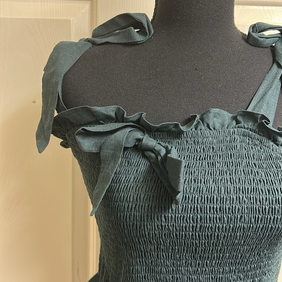 A loves A  Small Deep Teal Ruffle Top, 55% Linen. 45% Rayon, Length 14”,… - Picture 4 of 8